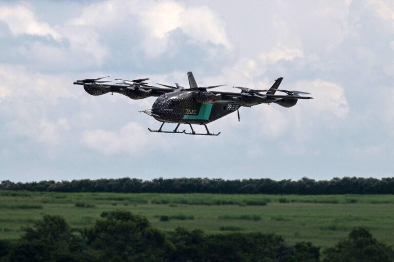 Eve, da Embraer, anuncia venda de até 46 'carros voadores' - 19/07/2026 - Economia